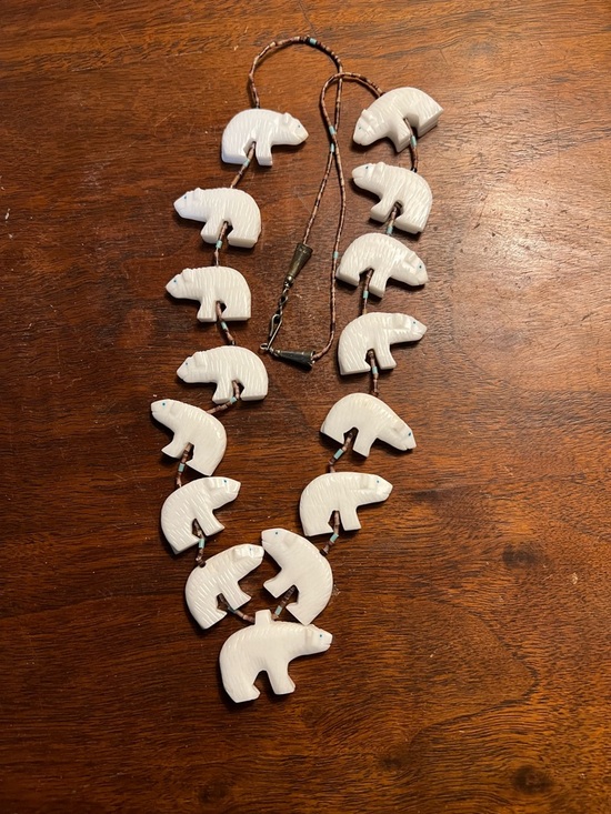 Zuni, Native American Handmade Carved Gemstone Bear Fetish  Native American Zuni White Carved Stone Bear Fetish Heishi Bead Necklace 28in